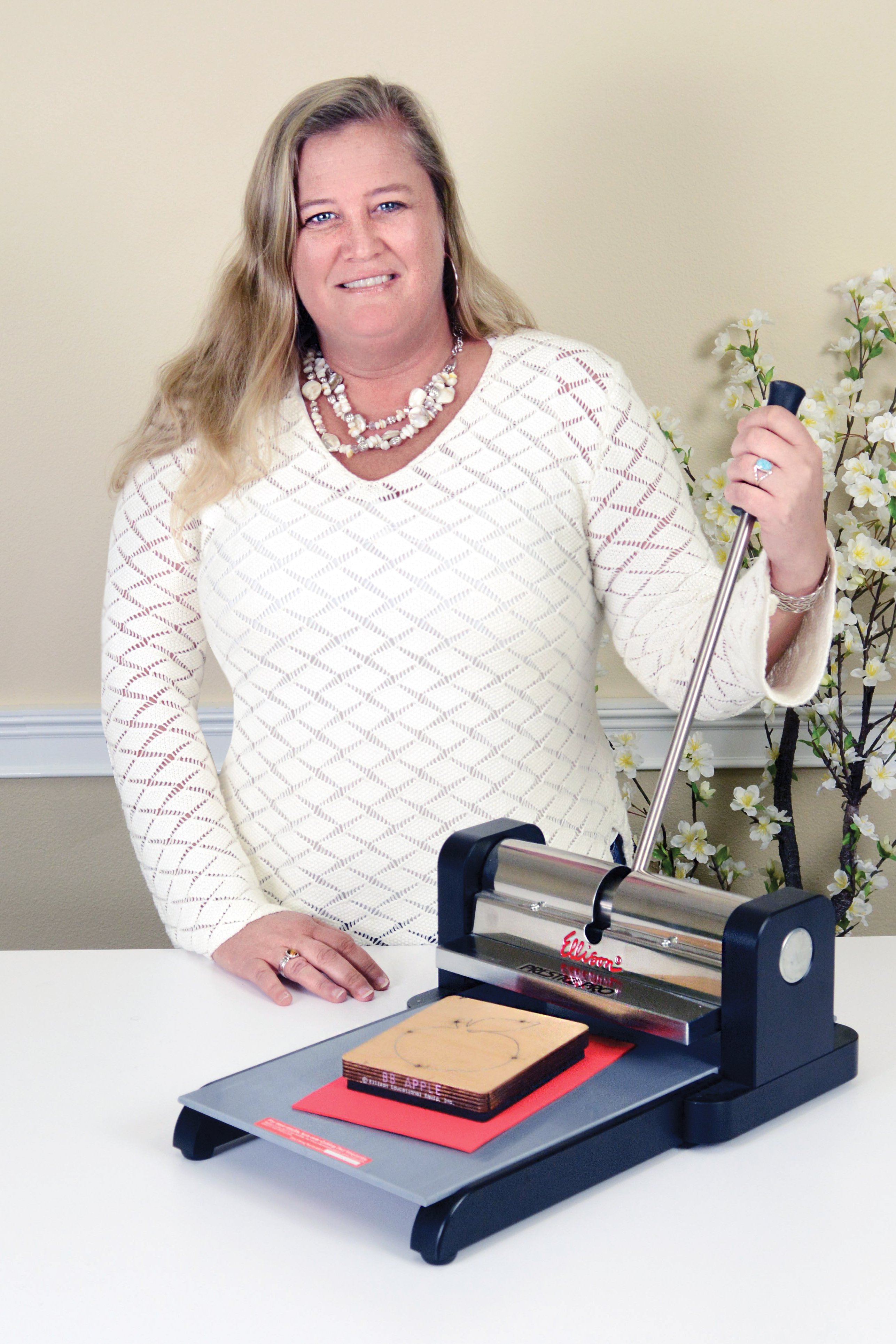 Sizzix Ellison - Big Shot Machine by Sizzix CHA 2011