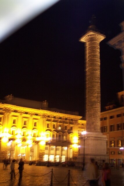 #18 monument (Piazza Colonna)