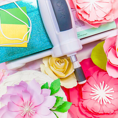 Learn how to make these gorgeous paper flowers!