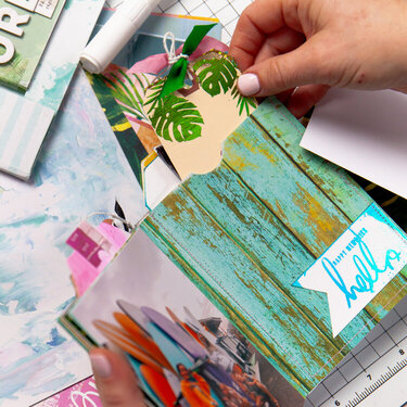 Pro Tips to Rock Your Next Mini Album | the Exclusive Mini Class from Heidi Swapp with Scrapbook.com