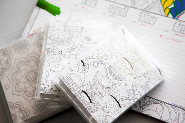 Coloring calendar and cards with Paper Accents