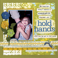 Hold Hands - A Layered Paper Layout with some Clustering