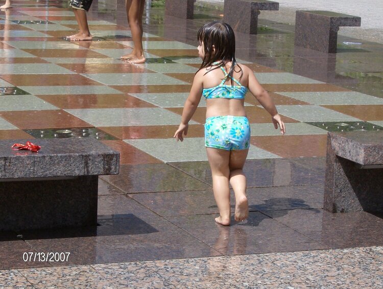 Lizzie Heads For the Fountains
