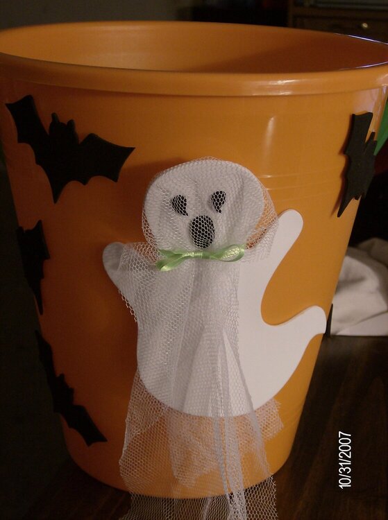 &quot;Ghostie&quot; Bucket