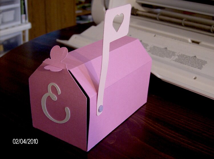 Lizzie&#039;s Valentine Mailbox