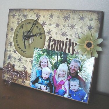 Family (canvas clock)