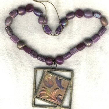Back_of_UTEE_Bead_Memory_Frame_Necklace