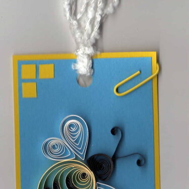 Quilled bee tag