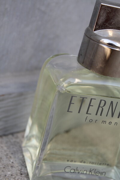 t,t,c photo hunt- perfume