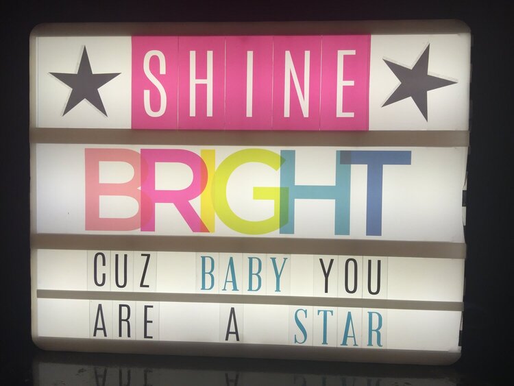 Shine Bright **Heidi Swapp Lightbox
