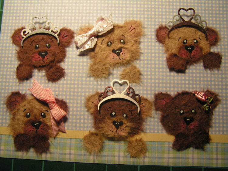 peek-a-boo bears with bows and tiaras