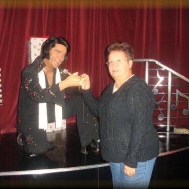 Elvis Presley &amp; Sony - Las Vegas