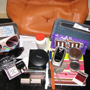 8-7 Photo - What&#039;s in my Purse - 20 points