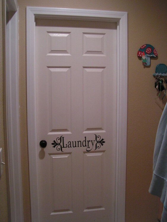 Vinyl Laundry Room Door Sign