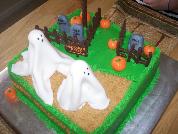 Halloween cake 3