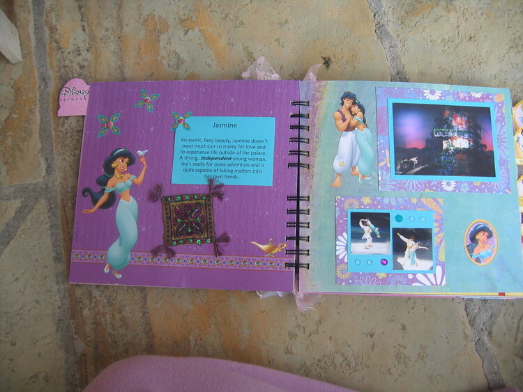 Disney Princess mini album-Jasmine pg.