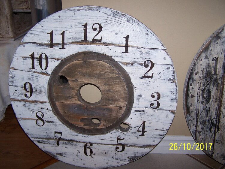 Rustic Farmhouse 2 ft. Spool Clock