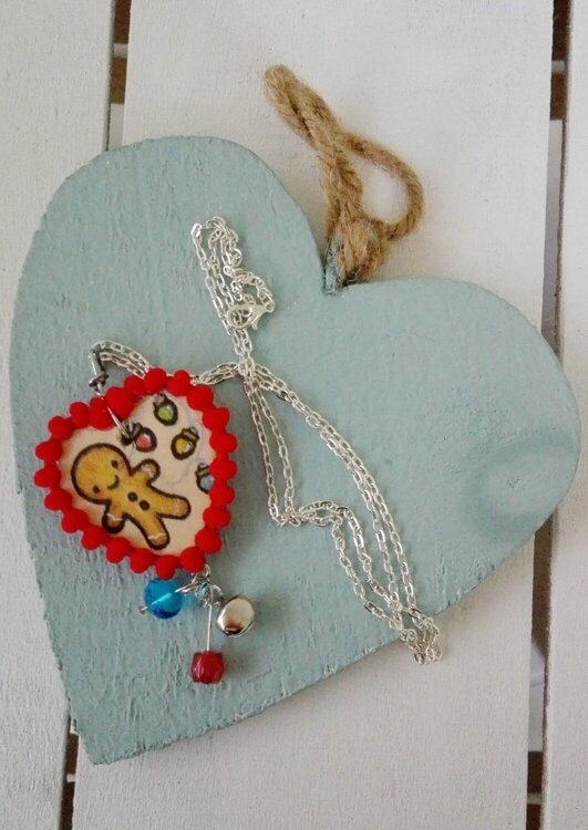 CHRISTMAS WOOD HEART NECKLACE