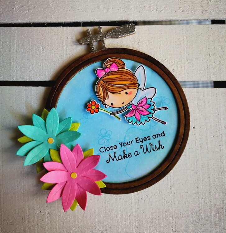 A &quot;FAIRY EMBROIDERY HOOP&quot; HOME DECOR