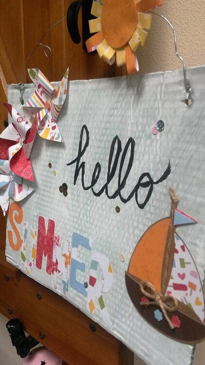 &quot;hello SUMMER&quot; sign