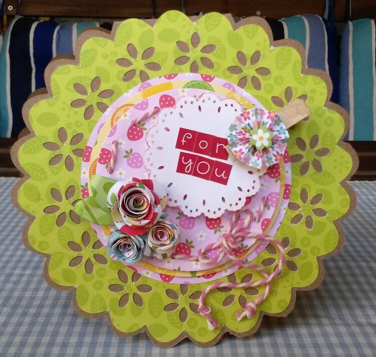 DOILY SHAPED CARD