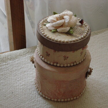 Vintage Hatboxes Gift Box