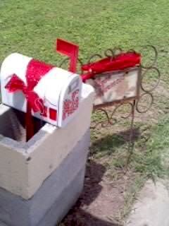 Vecoratev A Small White Postal Box!