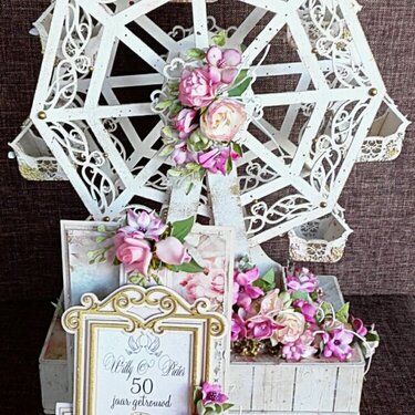 Ferris wheel from chipboard and card