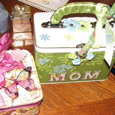 Top of Mother&#039;s day altered tin and altered music box