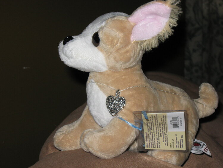 feb. photo hunt challege #12 a stuffed animal other then bear {7 Points}