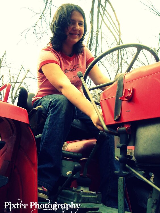 Tractor driving sis