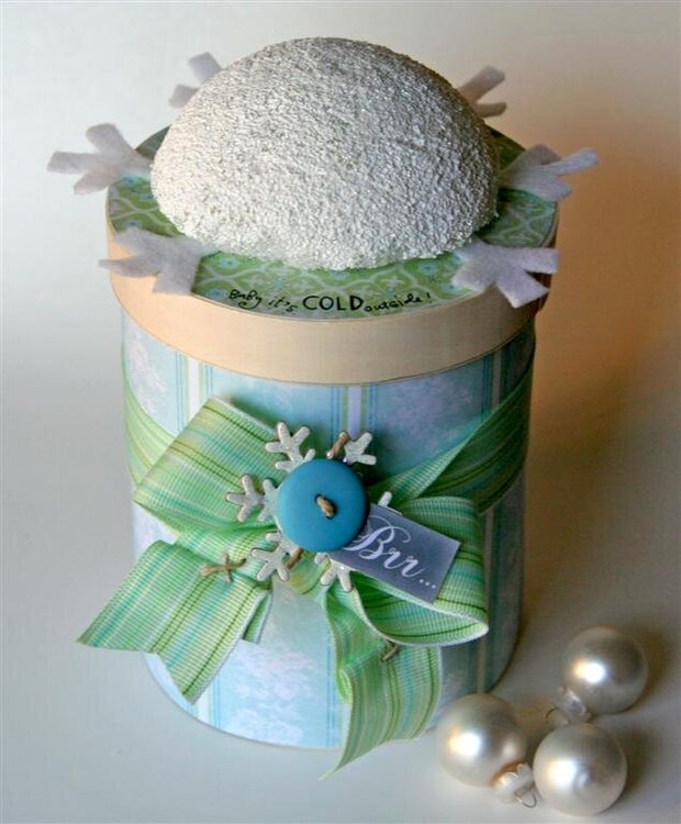 Snowflake gift box *Melissa Frances*
