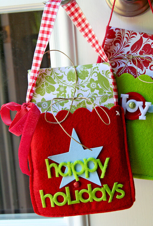 Holiday Gift Bags *Creative Cafe*