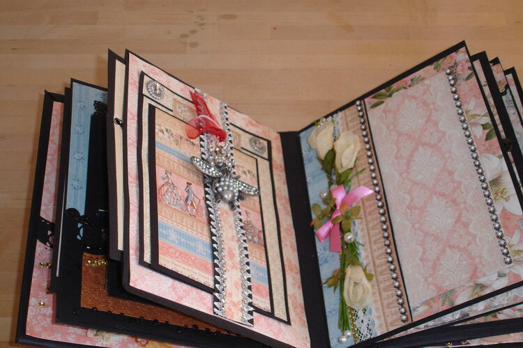 &quot;Gilded Lily&quot; Marie Antoinette Suitcase Mini-Album/Scrapbook