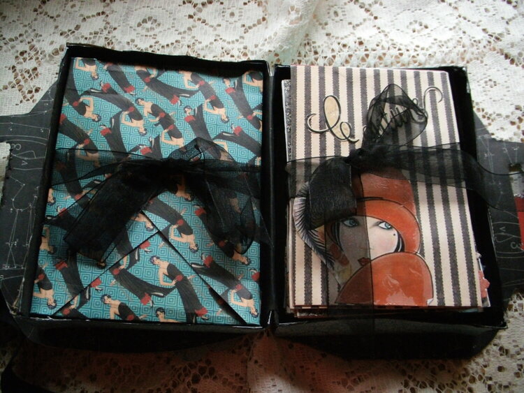 Purse and Cards with Envelopes with Graphic 45 Couture Line