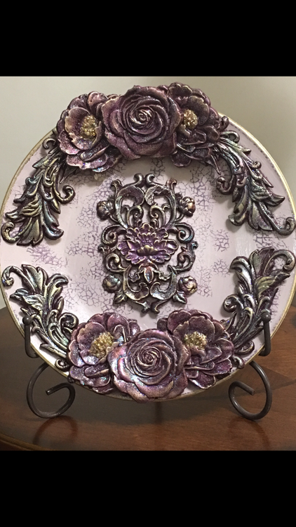 Decorated plate