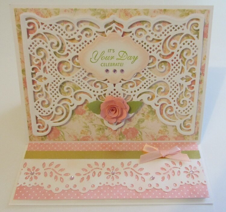 Lacy Easel Card