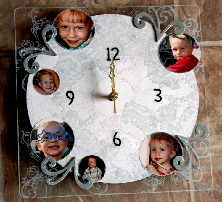 Velma&#039;s Acrylic Clock