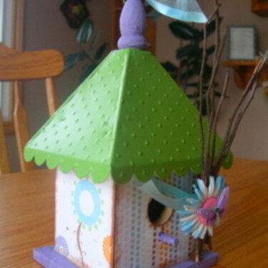 Mother&#039;s Day birdhouse