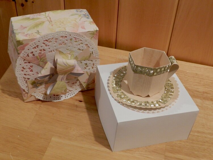 Mother&#039;s Day Teacup (Peach) with matching box.