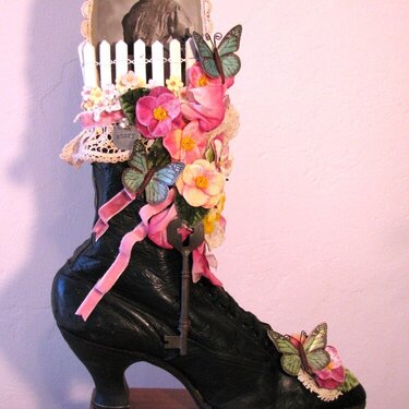 Victorian Boot Decor. Flowers, Lace Ribbons and More on Secret Box!