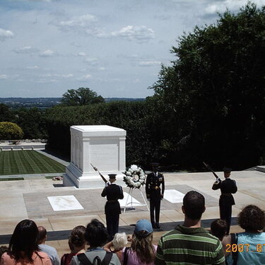 the tomb of the unknown soldiers