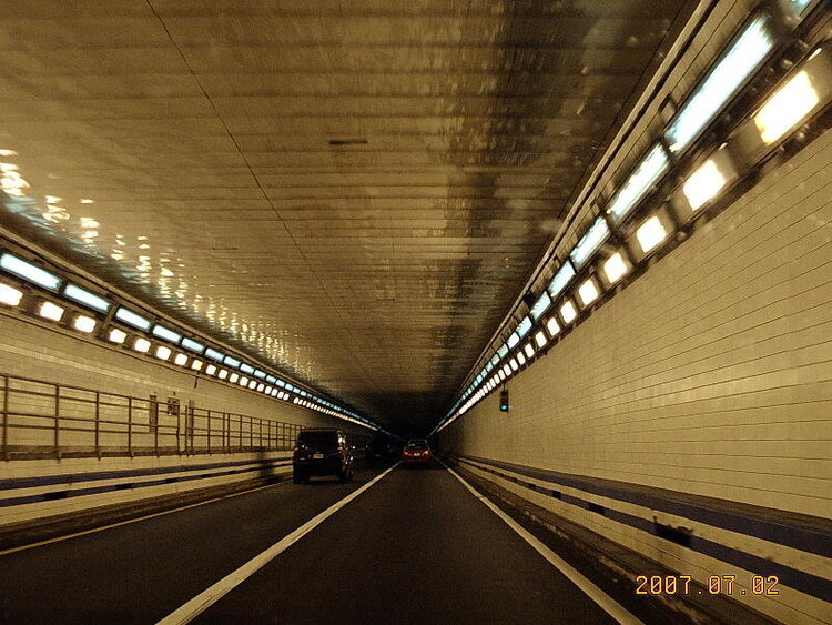 The tunnel on the way back to the motel