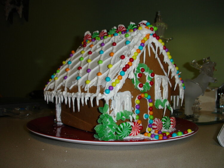 Gingerbread house (front)