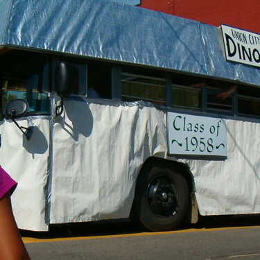Dinor Float-Homecoming Parade