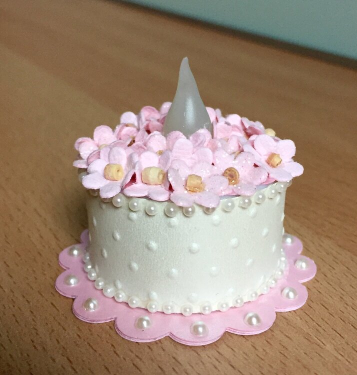 Spring blossom tea light cake