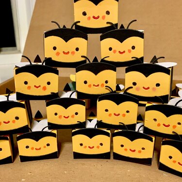 A swarm of  Prep Bee  gift boxes