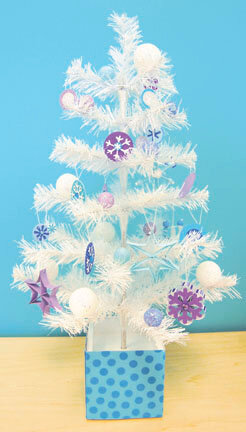 Doodlebug Plain &amp; Simple Tree Decorated for Winter