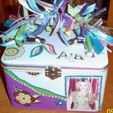 Altered Lunch Pail - Hannah Montana