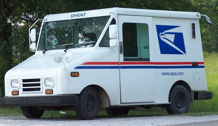 July 17 {favorite things}: Postal Truck